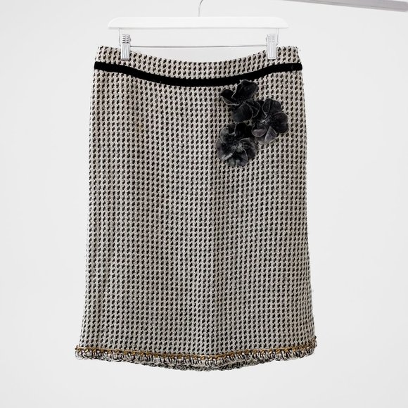 Moschino Floral Appliqué Tweed Chain Hem Skirt - Picture 1 of 11